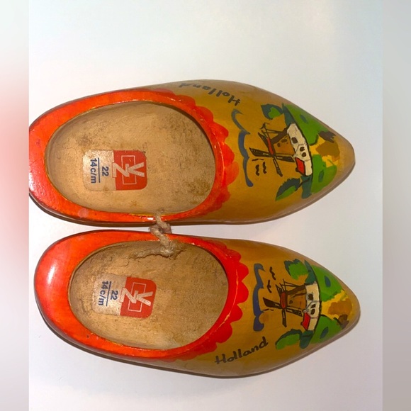 Kids Wooden Dutch Clogs Shoes Hand Carved Painted "Holland" - Picture 3 of 5